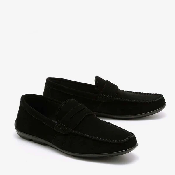 מוקסין שחור לגבר