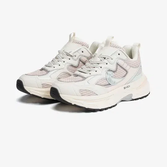 נעלי סניקרס לנשים