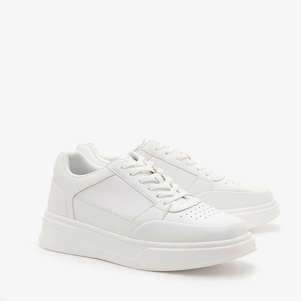 סניקרס לגברים לבנות